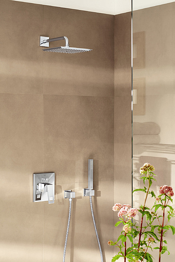 Смеситель Grohe Eurocube 19896000 для ванны с душем