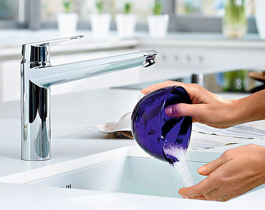 Смеситель Grohe Eurodisc Cosmopolitan 33312002 для кухонной мойки