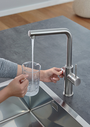 Смеситель Grohe Red II Duo 30325DC1 для кухонной мойки, с водонагревателем