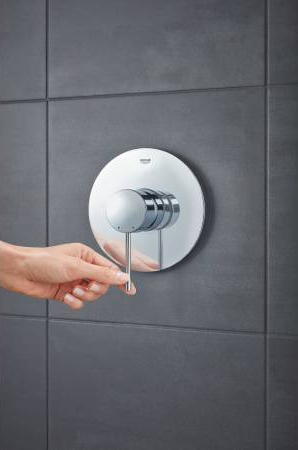 Смеситель Grohe Essence 24057001 для душа