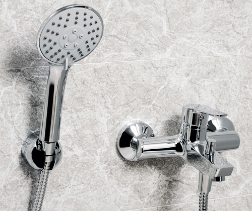 Смеситель Wasserkraft Rhin 4401 для ванны с душем