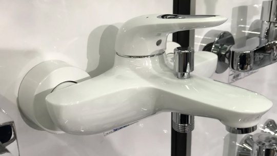 Смеситель Grohe Eurostyle 23726LS3 для ванны с душем