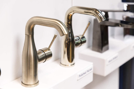 Смеситель Grohe Essence New 23462BE1 для раковины