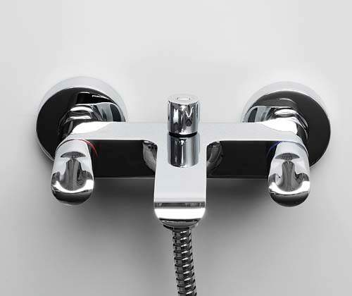 Смеситель Wasserkraft Lossa 1201 для ванны с душем