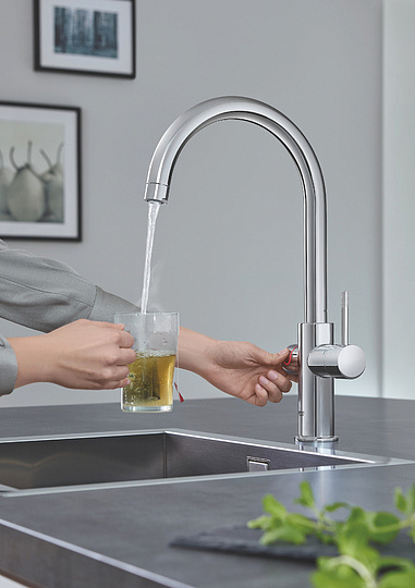 Смеситель Grohe Red II Duo 30079001 для кухонной мойки, с водонагревателем